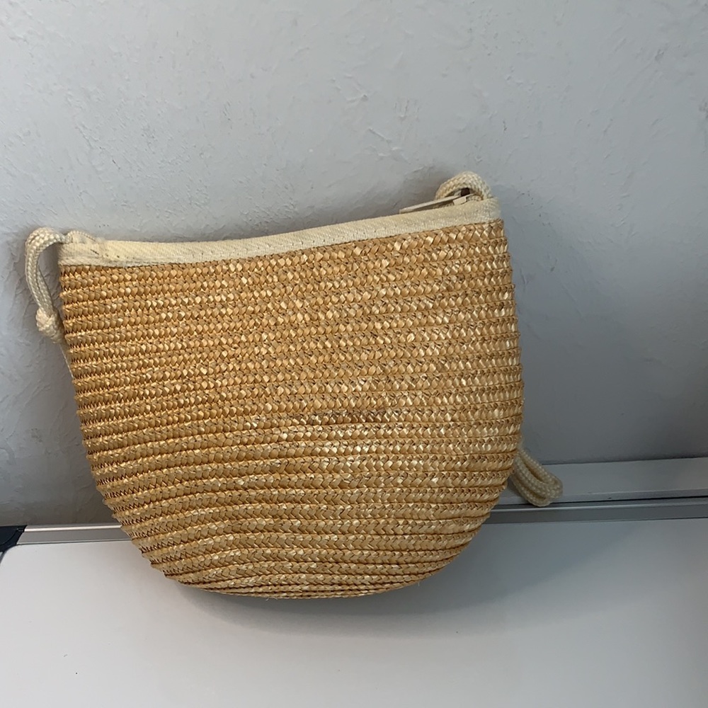 Objectives Small Straw Purse - Picture 2 of 5